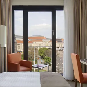 Intercityhotel Отель